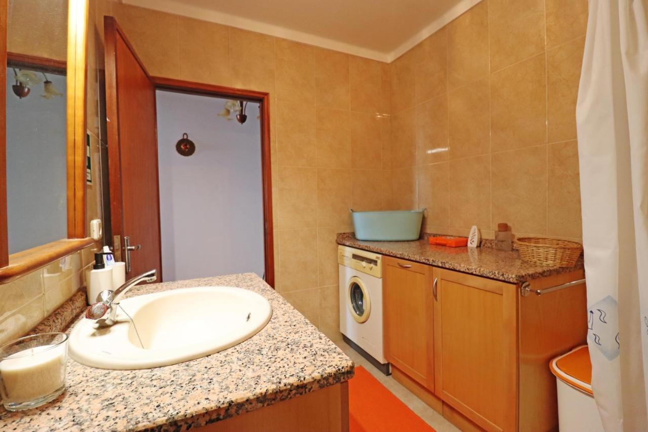 Ocean View Apartment With Free Parking Barra Екстериор снимка